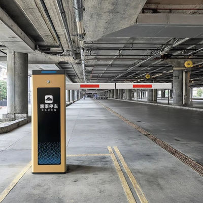 Control de acceso RFID Puerta de barrera automática para una barrera suave Tiempo de apertura / cierre de 0,8-6s Y acceso controlado